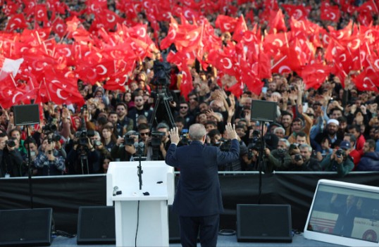Cumhurbaşkanı Erdoğan'dan önemli açıklamalar: Adıyaman'da deprem konutlarının temeli atıldı.
